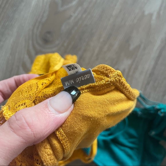 Set of 2 Aerie Bralette - Picture 3 of 3